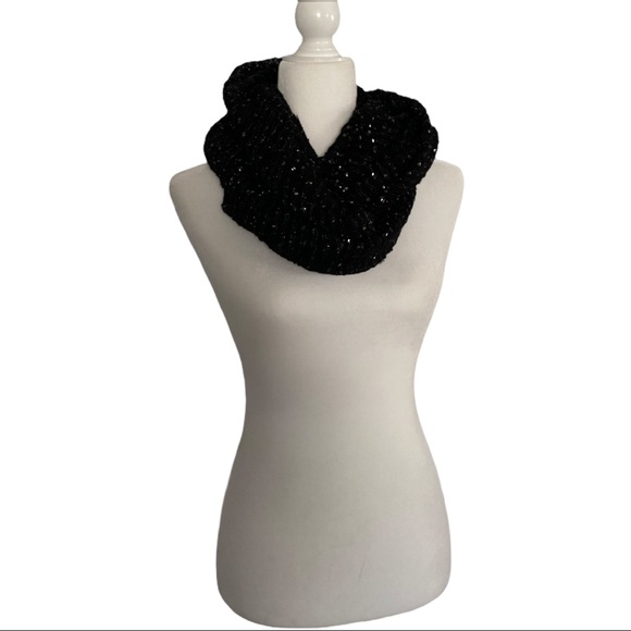 Cejon Women’s Metallic Scarf - Picture 1 of 4